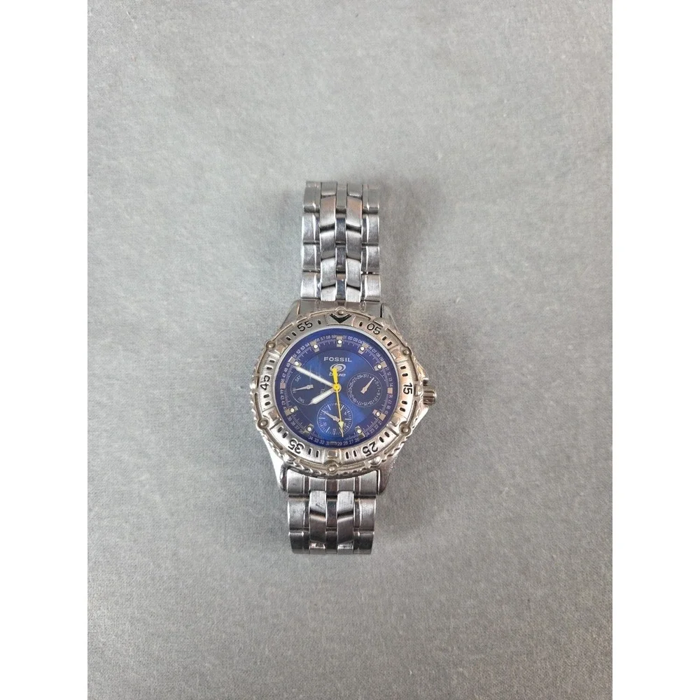 Fossil Blue Mens Watch 35mm Silver Tone Day Date 50M BQ-8779 New Battery 6.75